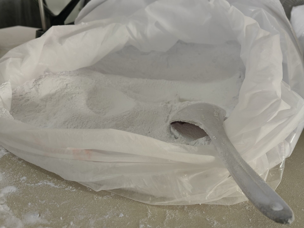 C3H6N6 Melamine Urea Formaldehyde Resin Powder 7.45PH - 9.45PH