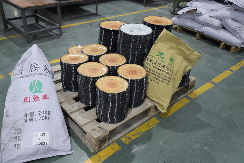 100% 10kg Melamine Moulding Powder Compound For Restaurant insoluble