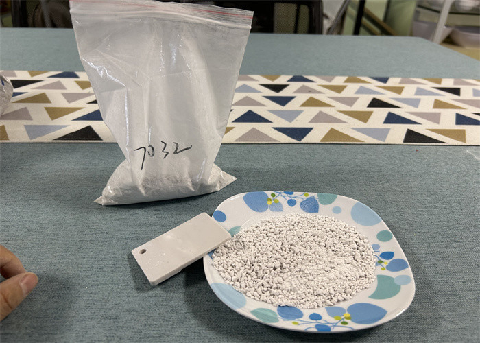 White Powder Melamine 99.8 C3h6n6 Moulding Granule