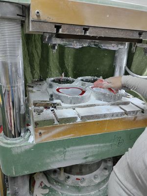 Food Grade Urea Moulding Compound Powder C3H6N6 For Tableware