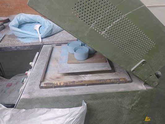 High Purity Melamine Moulding Powder 99.8% Customized Color For Tableware Production