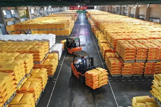 Crystalline Odorless Melamine Moulding Powder Plastic Two Year Shelf Life Egypt Factory