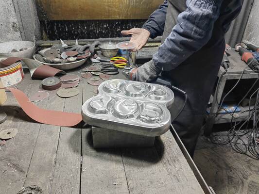 718 Steel Moulds for Glossy Finish Melamine Plates – Custom Supply to India Markets, Lead Time 7-10 Days